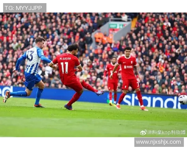 曼城主场取胜暂登英超榜首，利物浦惨遭逆转错失机会