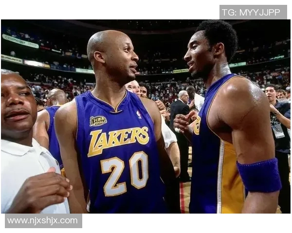 哈达威与科比的传奇对决：两位巨星的巅峰时刻与篮球梦想交汇
