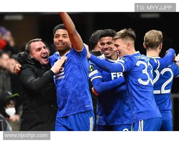 竞技队与圣塔菲联的激烈对决展现足球魅力与团队精神的巅峰较量