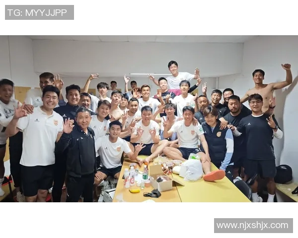 韩国队与阿尔及利亚的激烈对决展现足球魅力与团队精神