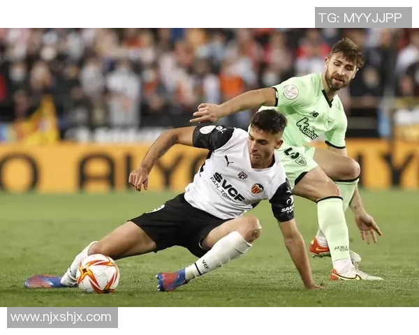 西甲焦点战役西班牙队对决瓦伦西亚队精彩回顾与分析